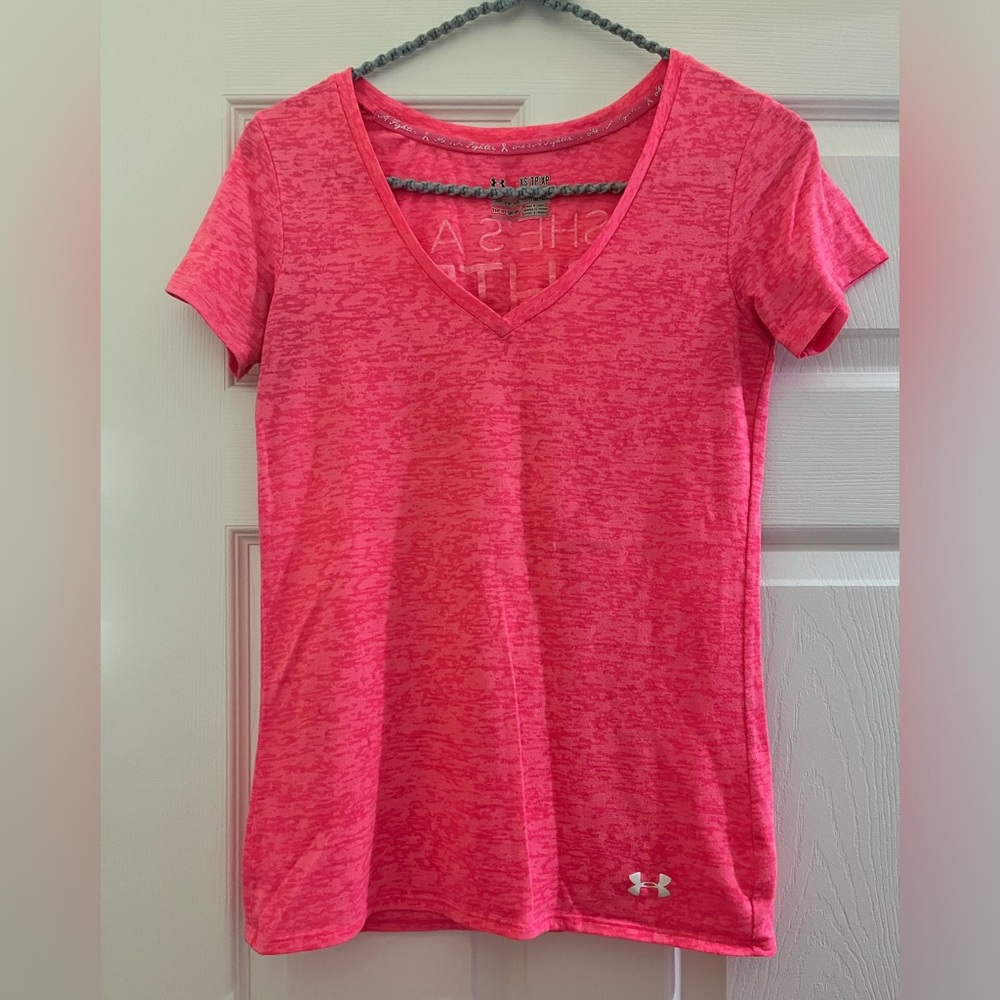 Under armour neon pink heat gear limited edition workout shirt